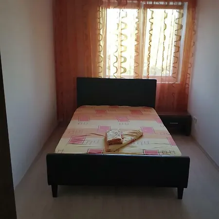 Apartment Rebeca&george *